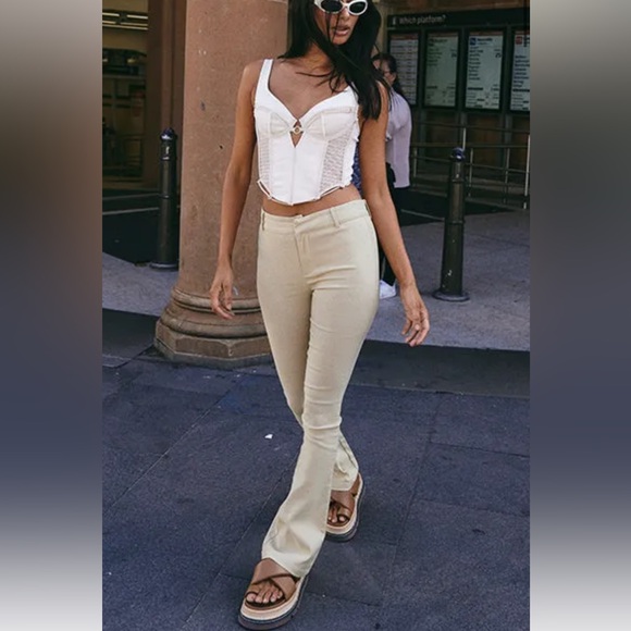 Bydee Ebony Corset in Pearl Adjustable Underwire - Picture 3 of 8